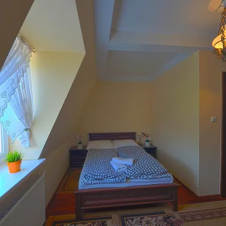 Отель Dworek Katarzynki *